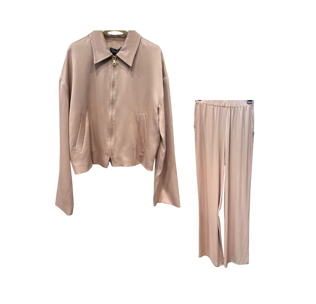 Ensemble rose classique : veste et pantalon