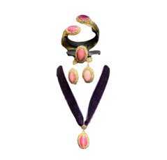 Ensemble en pierre d’agate avec motif plaqué or