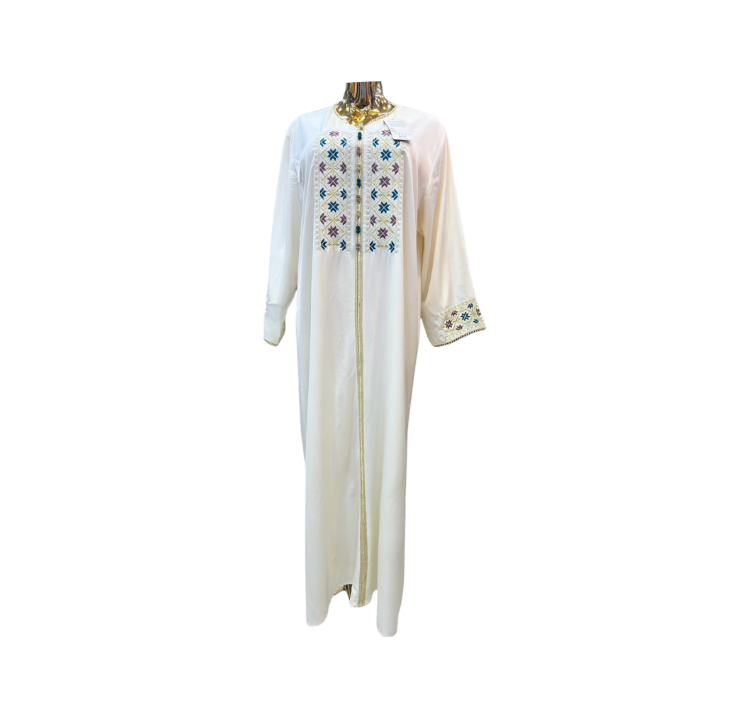 Robe d'hôtesse blanche style arabesque avec motifs brodés