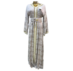 Robe d'hôtesse royale style caftan beige