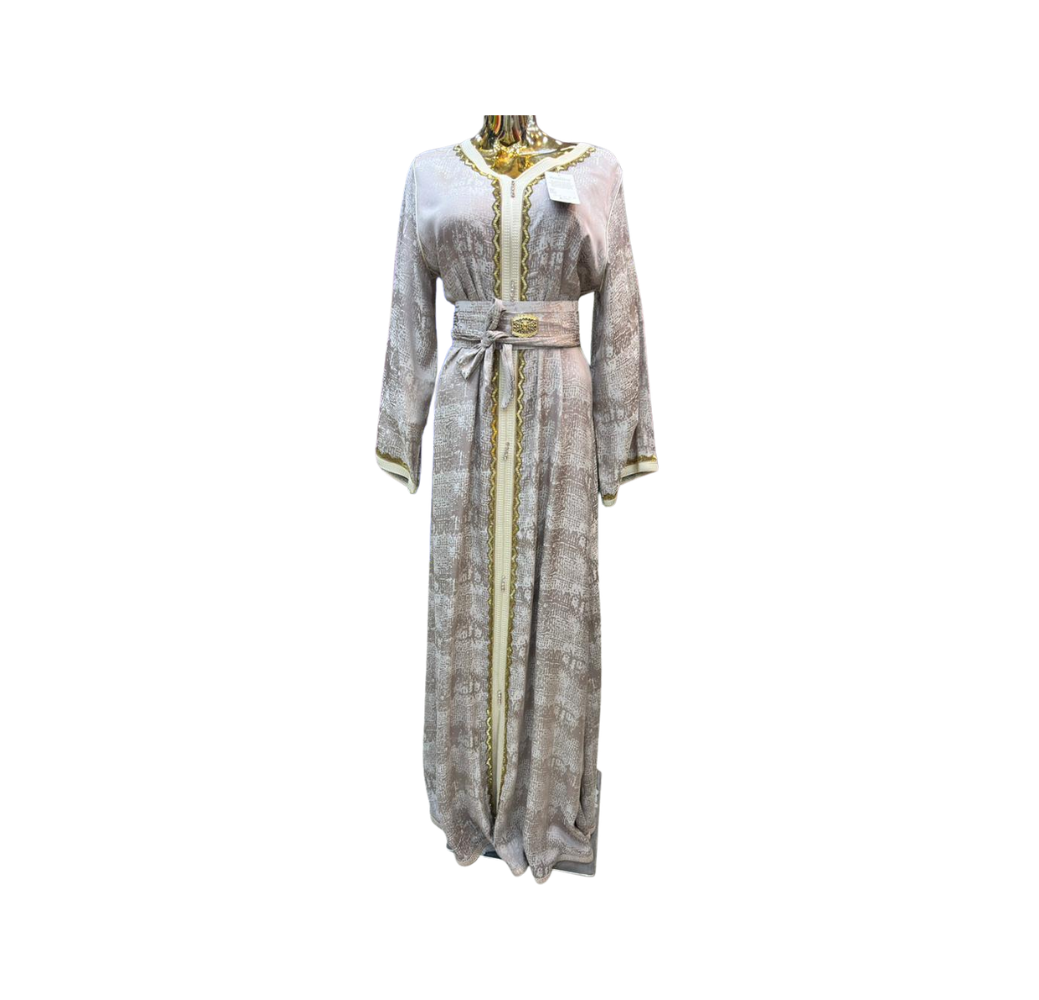 Robe d'hôtesse royale style caftan beige
