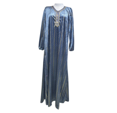 Robe d'intérieur bleu et doré avec boutons