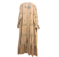 Robe longue avec broderie et motifs fleuris