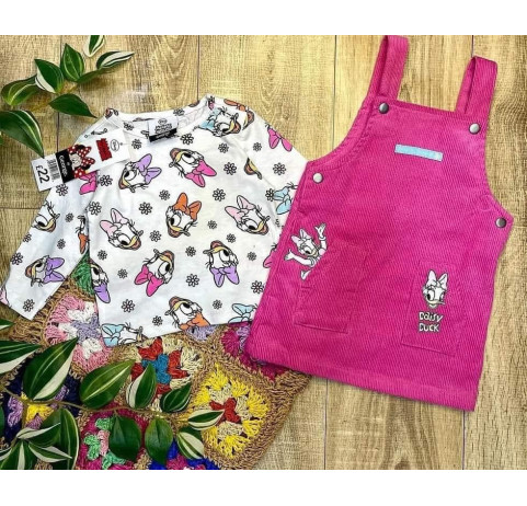 Ensemble Daisy Duck
