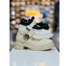 Chaussures vernis à boucle pour fille