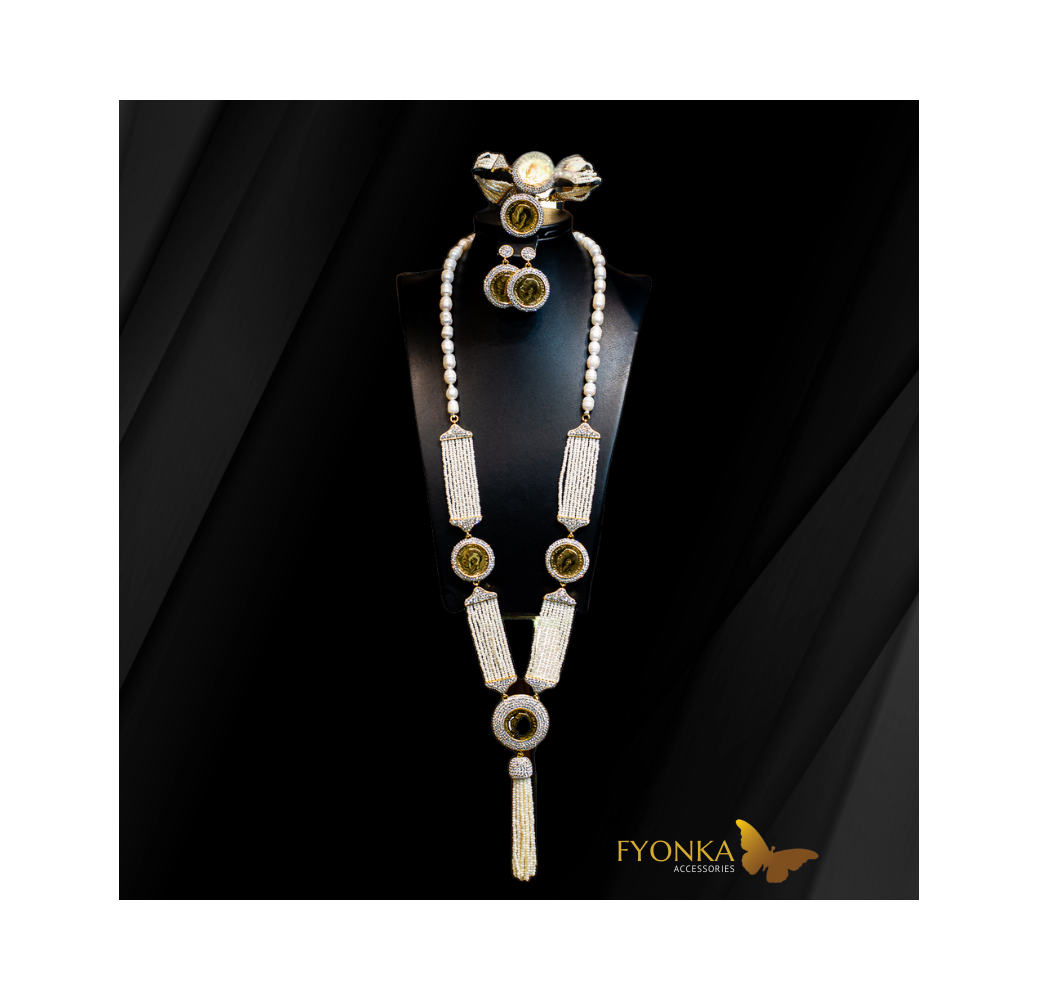 Parure en Joher indien hor - plaqué or - motif ouiza - pierre de zircon	