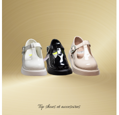 Chaussures pour petites filles