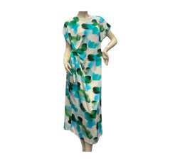 Robe colorée à motifs vert et bleu 