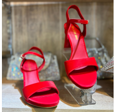 Sandales à talons rouge vif