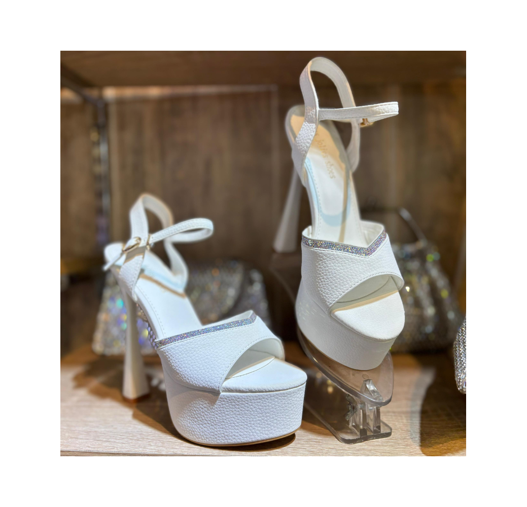 Sandales à talons plateforme blanc strass Sandales à talons plateforme blanc strass