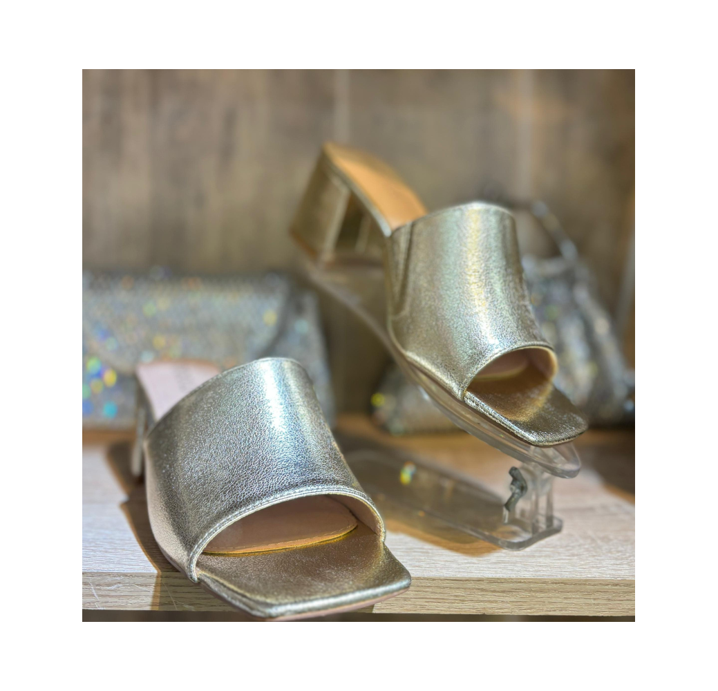Mules élégantes doré talon carré Mules élégantes doré talon carré