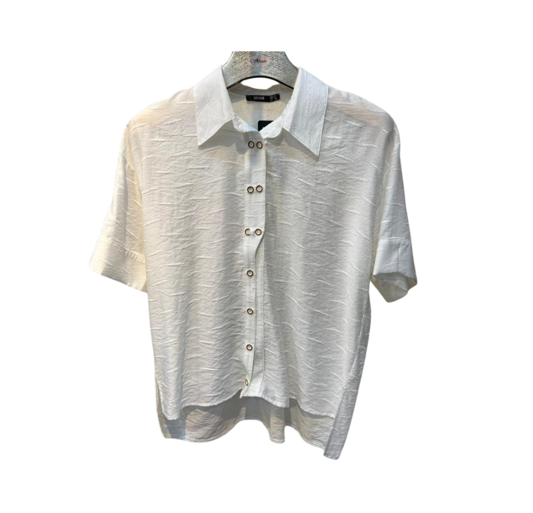 Chemise blanche à demi-manches