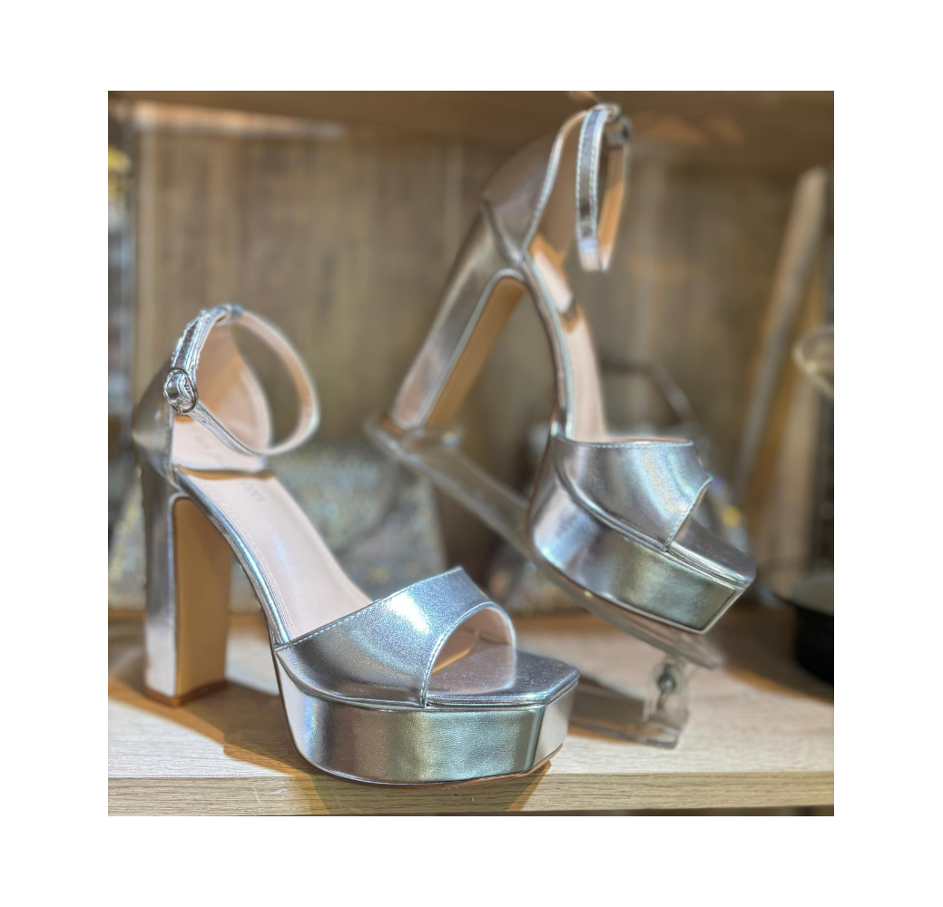 Sandales brillantes à talons plateforme argenté Sandales brillantes à talons plateforme argenté
