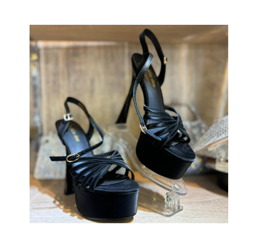 Sandales à talons plateforme noir Sandales à talons plateforme noir