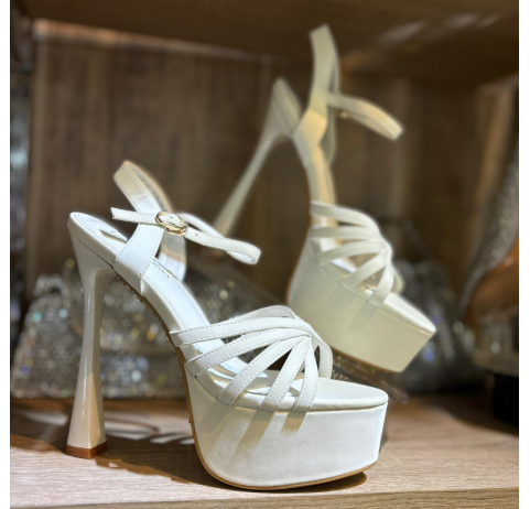 Sandales à plateforme satinées blanches