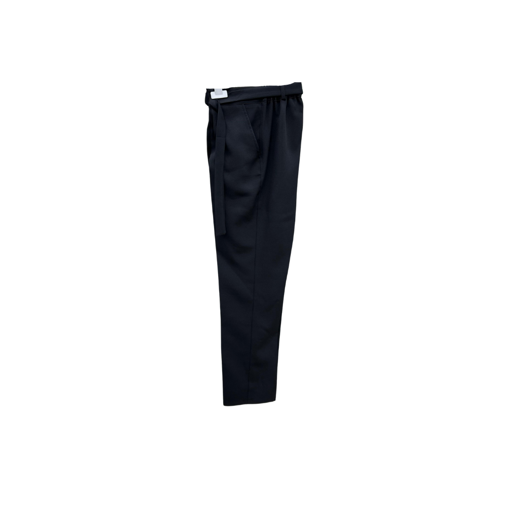 Pantalon classique noir cintré avec ceinture Pantalon classique noir cintré avec ceinture
