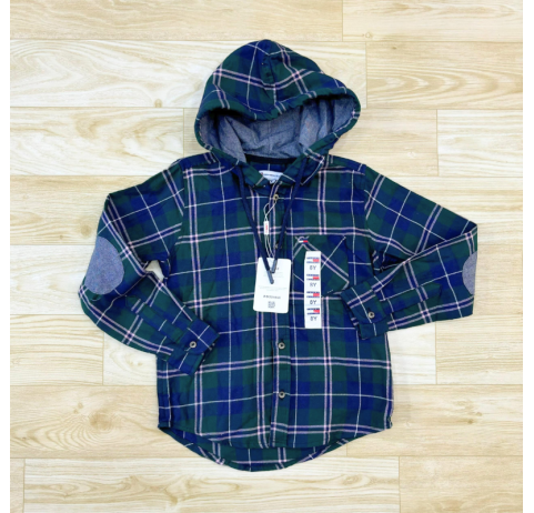 Chemise à carreaux verte avec capuche