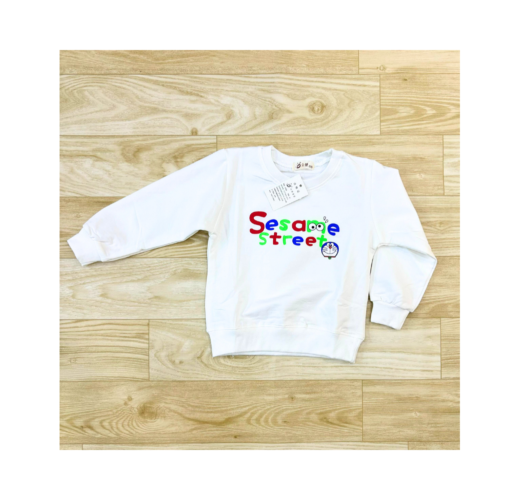 Pull garçon blanc avec dessin coloré Pull garçon blanc avec dessin coloré