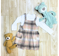 Ensemble robe a carreau et pull