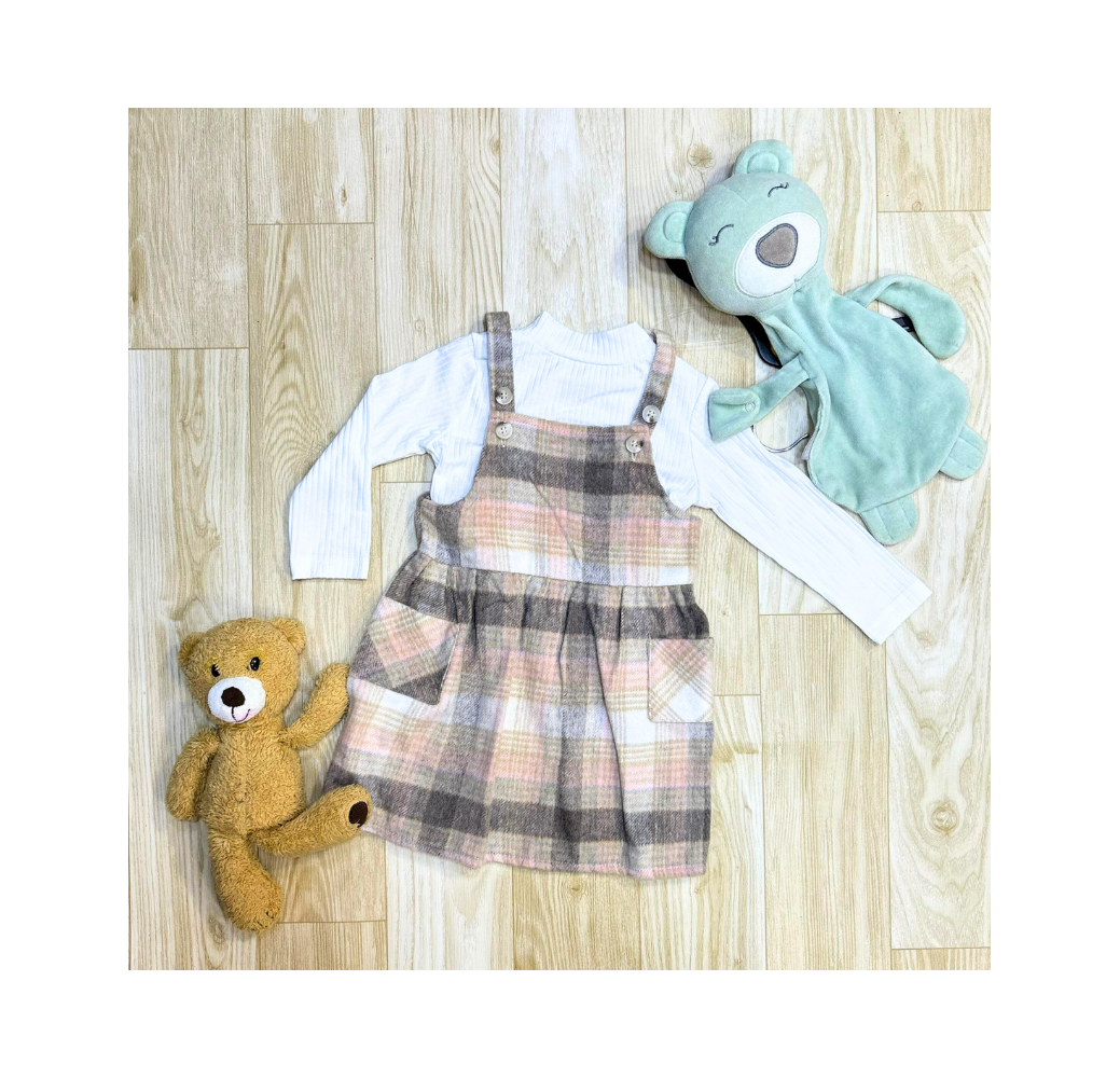 Ensemble robe a carreau et pull Ensemble robe a carreau et pull