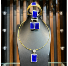 Parure en pierre d’ambre naturelle et rincé avec de l’or