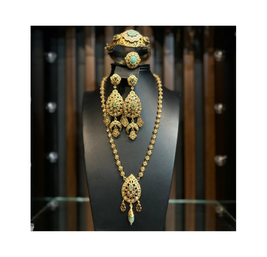 Parure marocaine en argent rincé avec de l’or et pierre d’agate naturelle