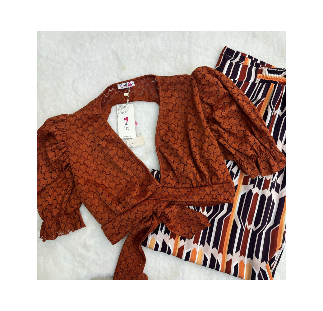 Pyjama crop top, pantalon marron Pyjama crop top, pantalon marron