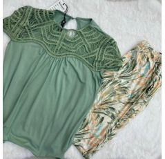 Pyjama haut vert pantalon imprimé