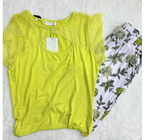 Pyjama haut jaune pantalon imprimé