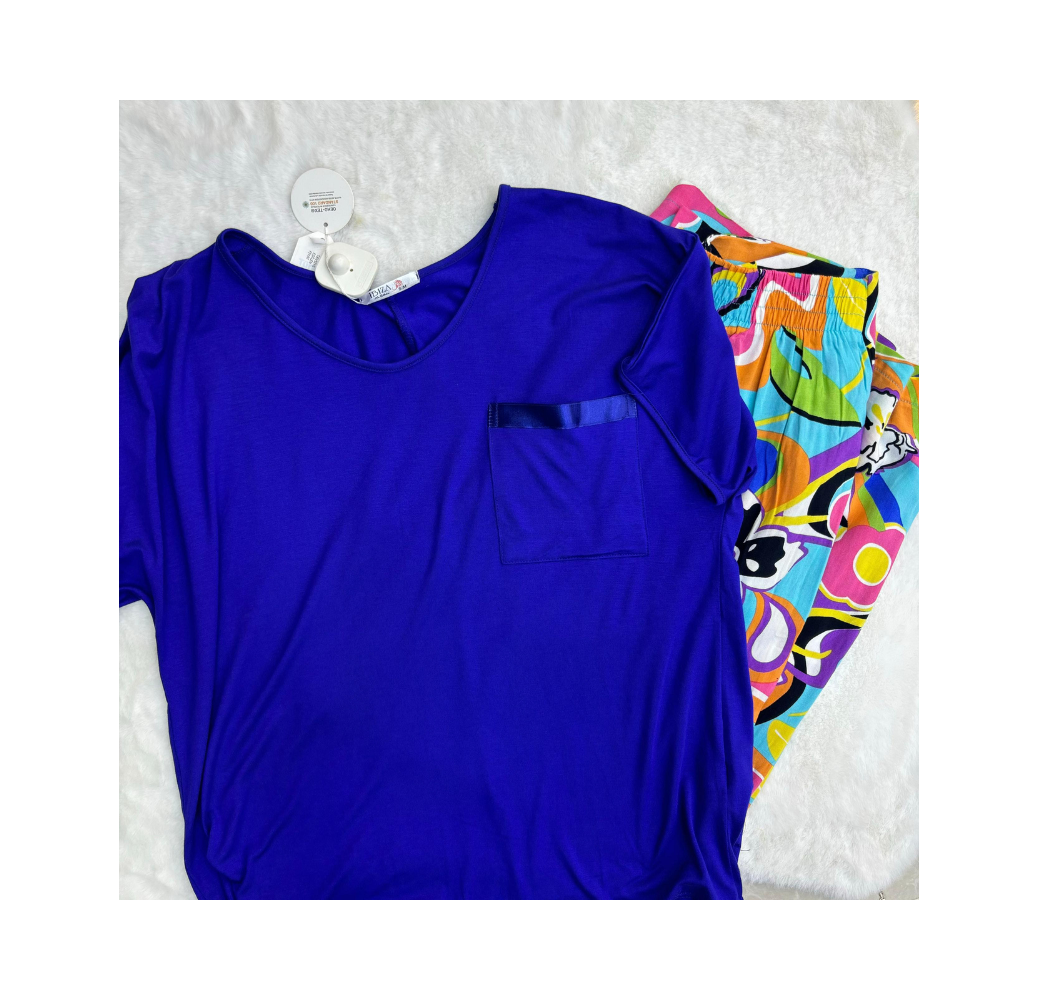 Pyjama haut bleu pantalon imprimé Pyjama haut bleu pantalon imprimé