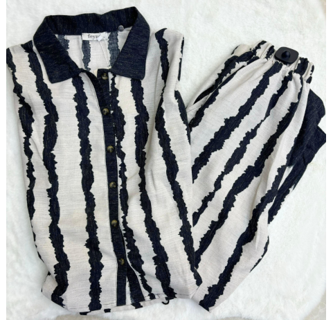 Pyjama deux pièces à rayures