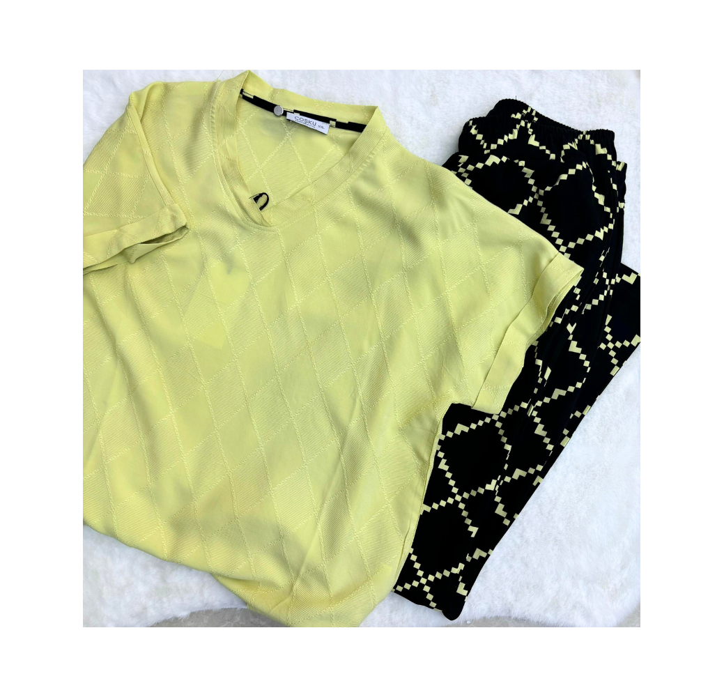 Pyjama deux pièces jaune a carreaux Pyjama deux pièces jaune a carreaux