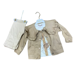 Ensemble complet : veste, haut et pantalon