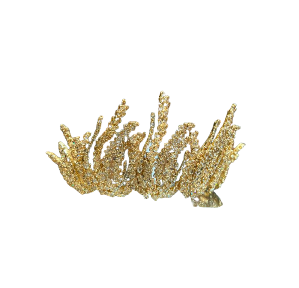 Couronne fabriquée avec du tissu et du coton pur.