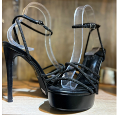 Escarpin à strass talon aiguille noir – Les Jolies Shoes