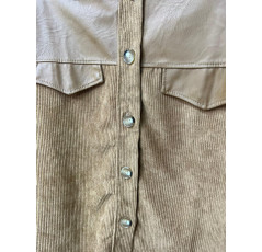 Chemise marron à boutons